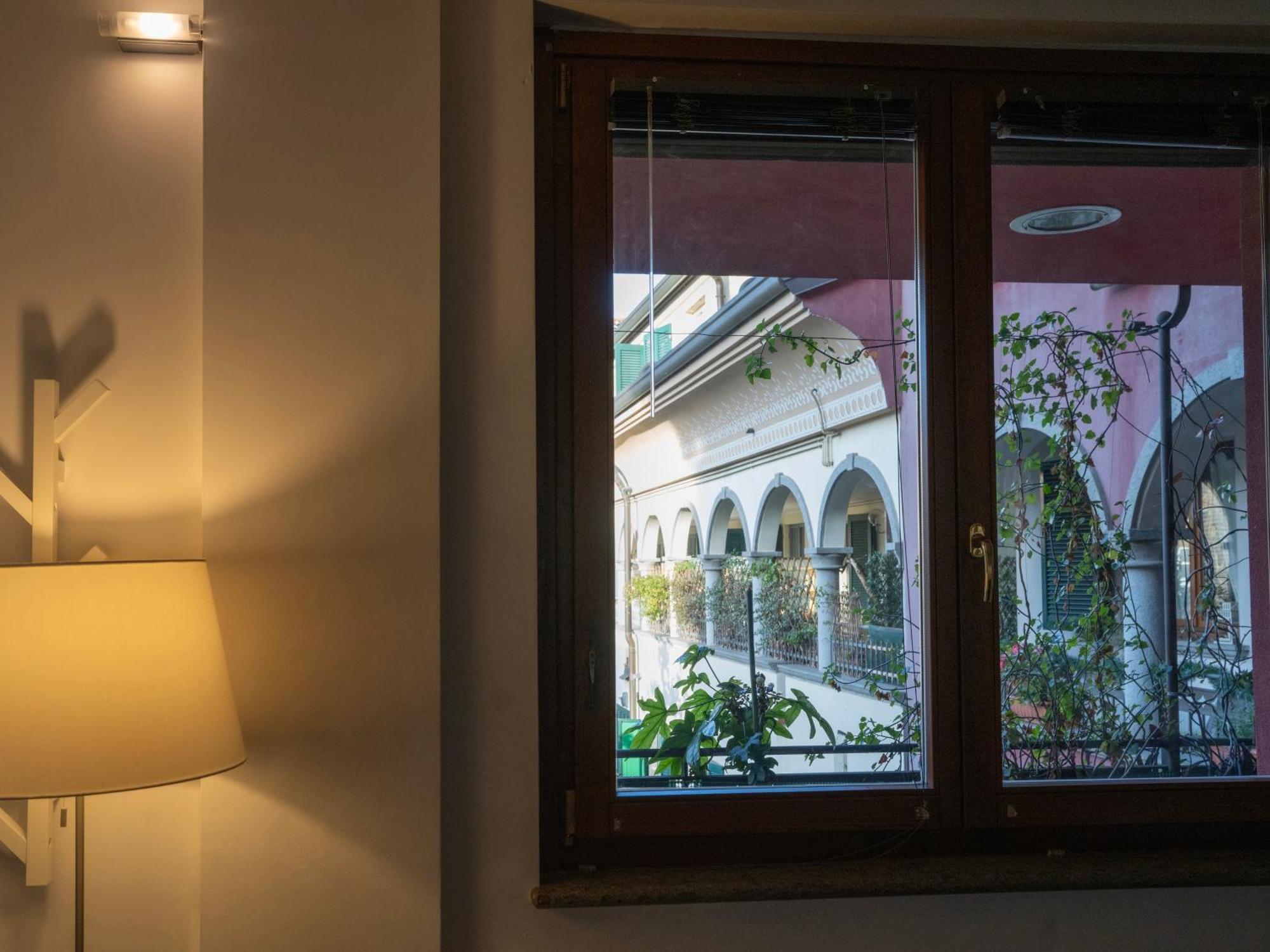 Bastia Rm Scalo Romana Prada Bocconi Ieo Ied Forum Assago Duomo15Min Milano Esterno foto